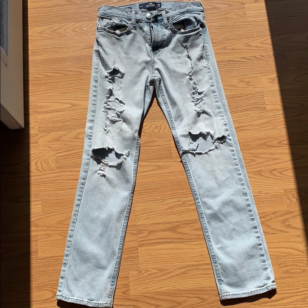 28x30 Hollister Slim Straight Ripped jeans
